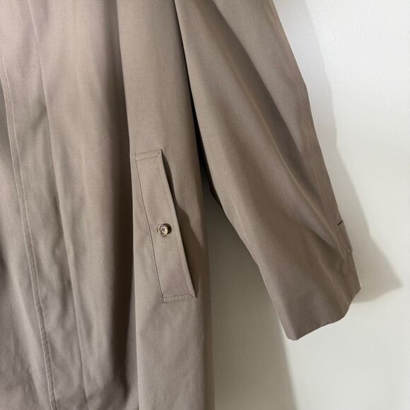 London Fog Vintage Men’s Taupe Hidden Button Down Trench Coat Size 42 Long - Picture 6 of 9